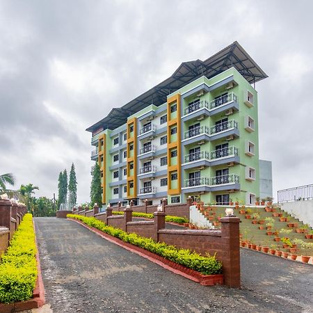 Treebo Green Village Resort - Goa Maneri  Luaran gambar