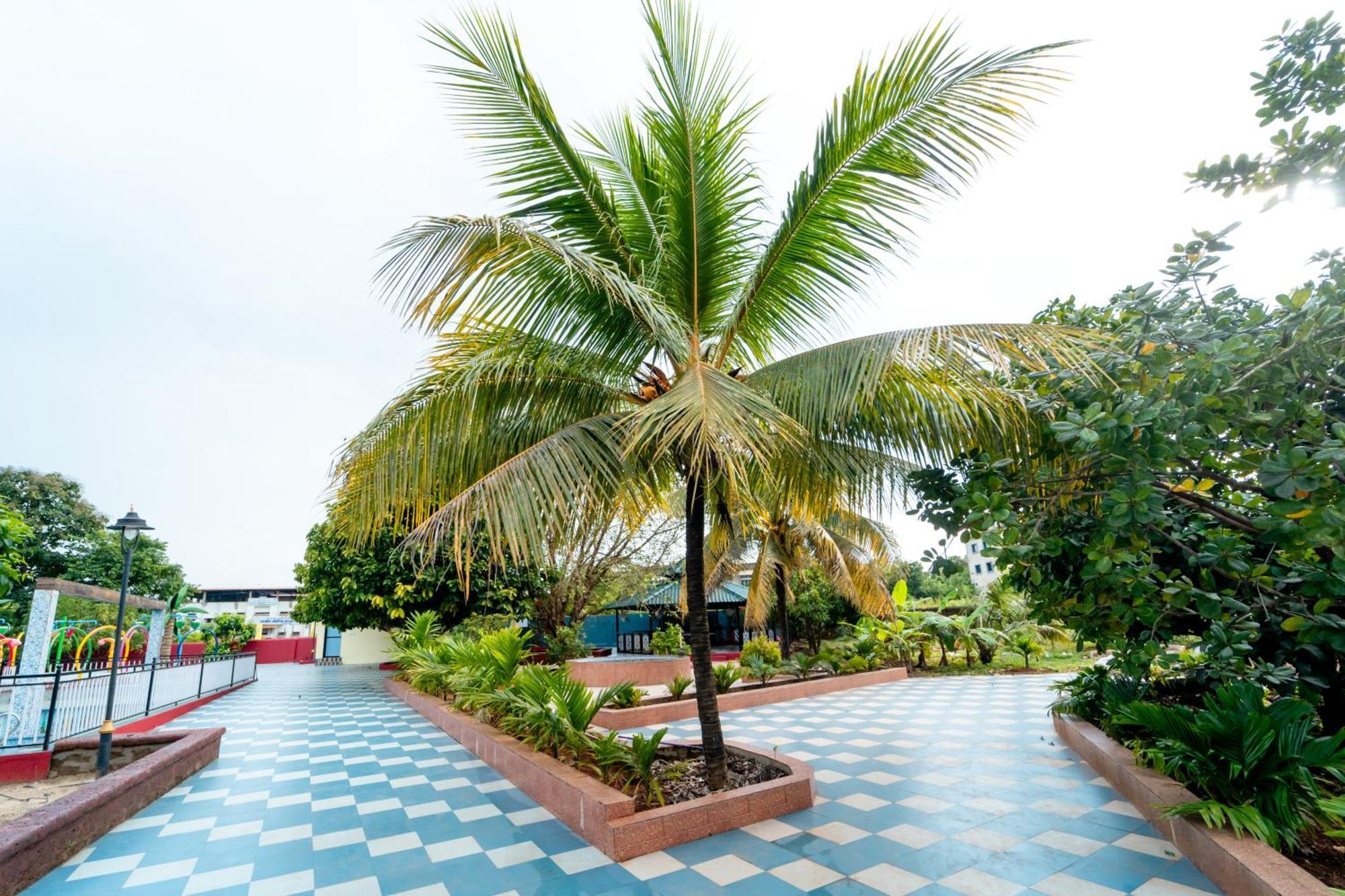 Treebo Green Village Resort - Goa Maneri  Luaran gambar